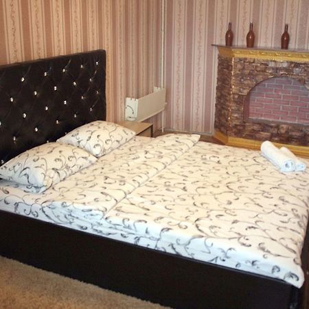 Apartment On Fastivs'Ka 2 Bila Cerkva Exteriér fotografie